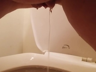 Horny Amateur Homemade Peeing Piss Pissing Water Sports Pee Sexy Milf