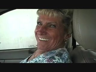 Granny Gives BJ In Car Wash
