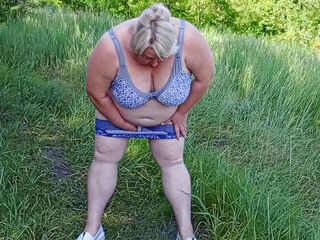the neighbor undressed in the park and staged a public pissing