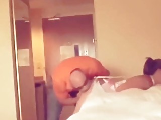 Cuckold brings fellow back to motel apartment
