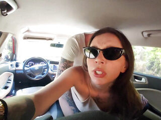 I Gave the Blogger a Ride and Fucked Her in the Car!