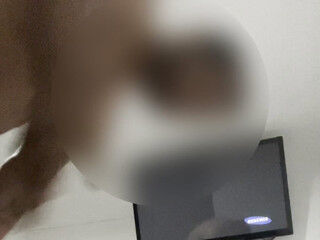 My cleaning lady came out very hot and screaming - 40 years old