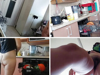 The sexy prepares breakfast naked