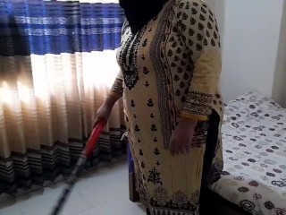 25 year elder Aunty ko Jabardasti Chudai - Indian steaming Aunty screws Neighbor while impetuous the mansion
