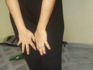 Desi bhabi fingaring