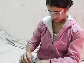 Cute school girl ko ghar me pakad ke jabar dasti pela