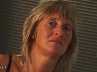 European mature wife toying with herself