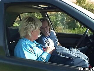 Hitchhiking 80 yo platinum-blonde grannie railing his spunk-pump