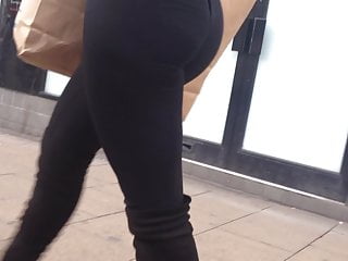 Candid sumptuous lady with flawless culo in dark-hued stretch pants