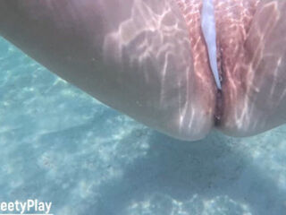 Mature pussy creampie underwater cum inside
