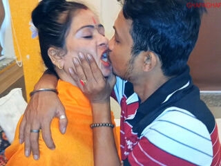 Indian Leady Monk(Sanyasini) 1st time sex with a hotel Manager