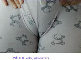 CAMEL TOE- CAMEL TOE- CAMELTOE- TURKISH MILF- TURKISH PORN- PAJAMAS- PUSSY- TURKISH DISCLOSURE- DISCLOSURE