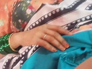 Desi bhabi left in the hotel