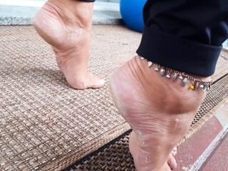Amateur Blonde Mature Wife Enjoys Feet Worship