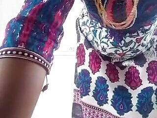 Swetha tamil housewife naked from home