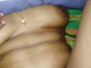 My Lankan super-sexy aunty's wet snatch